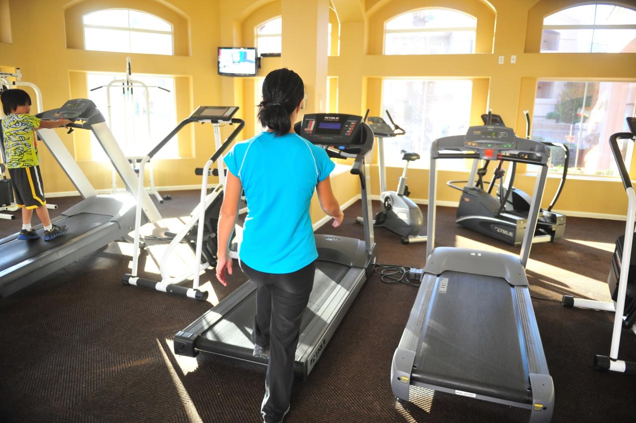 How to Use a Treadmill - wikiHow