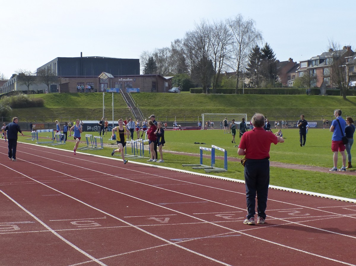 Free Images : structure, run, jumping, race, competition, women, sports ...